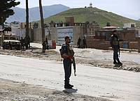 Afghanische Sicherheitskräfte stehen in Kabul Wache. Immer wieder kommt es in der afghanischen Hauptstadt zu Selbstmordanschlägen.